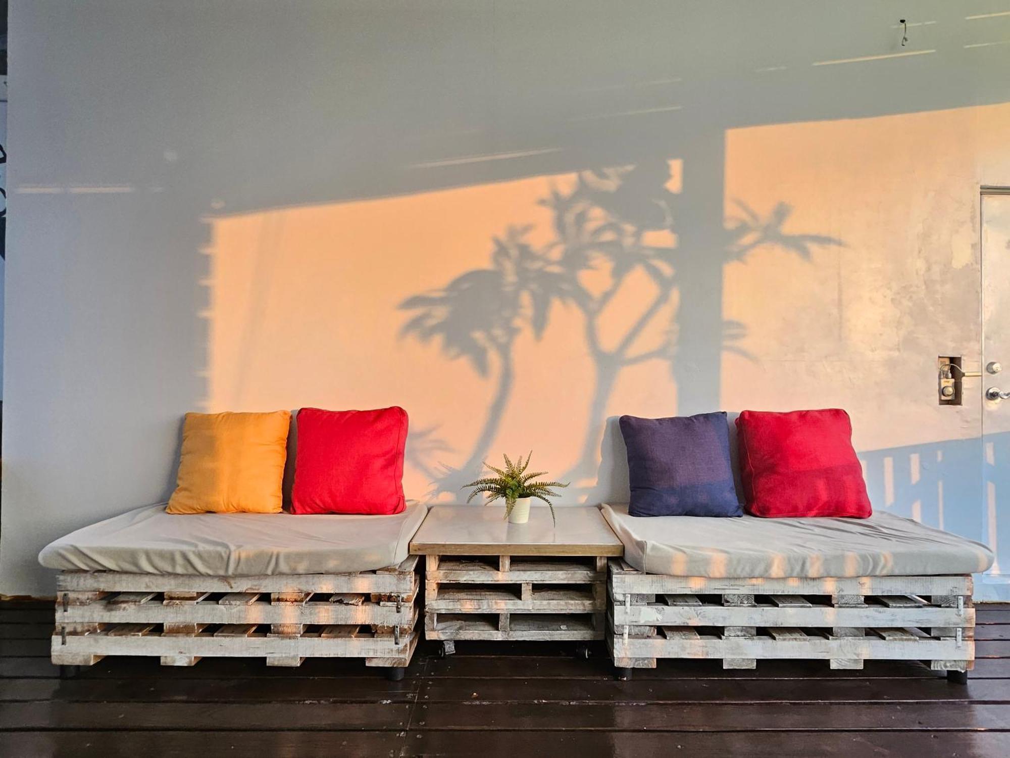 舞浪海景旅店 Hotel Hsziaoliucsiu Kültér fotó